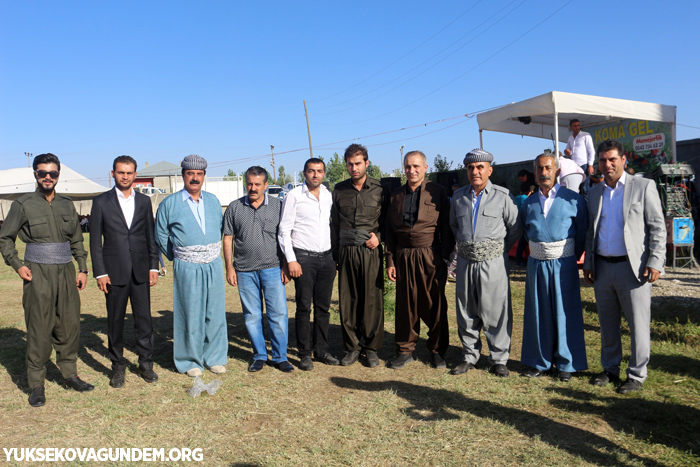 Öner ve Dündar ailesinin mutlu günü 118