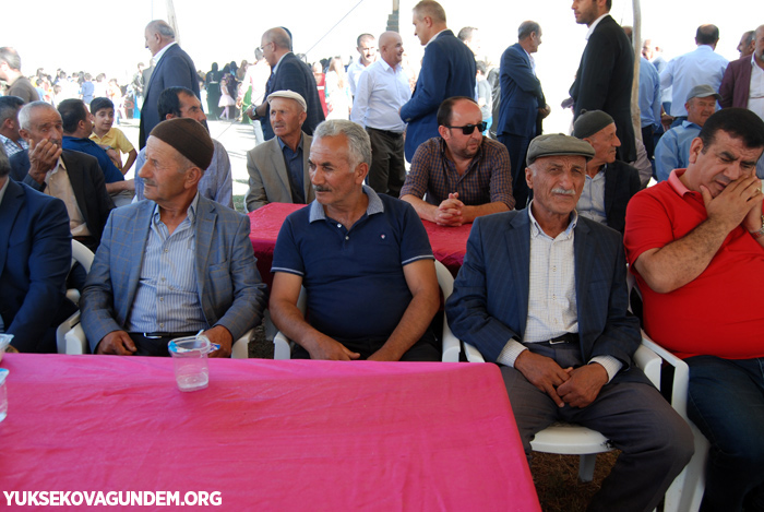 Öner ve Dündar ailesinin mutlu günü 45