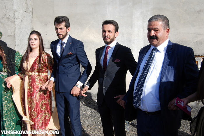 Öner ve Dündar ailesinin mutlu günü 71