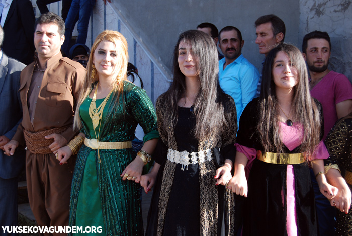 Öner ve Dündar ailesinin mutlu günü 76