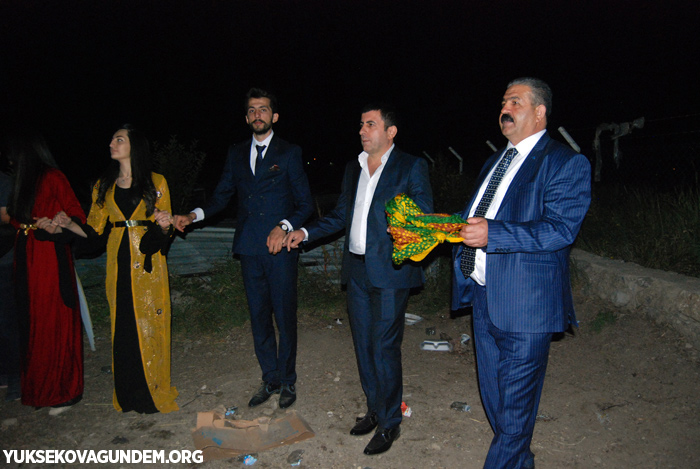 Öner ve Dündar ailesinin mutlu günü 95