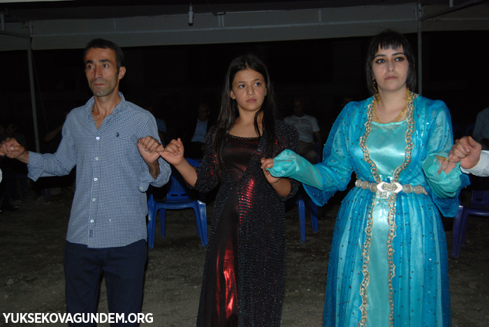 Baykal ailesinin mutlu Günü 42