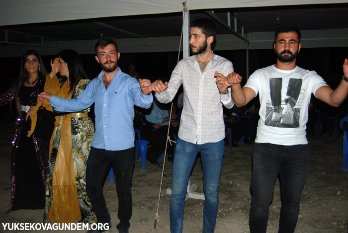 Baykal ailesinin mutlu Günü 44