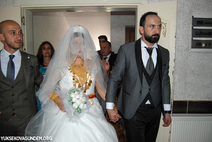 Baygüneş ile Çobanoğlu ailesinin mutlu günü 140