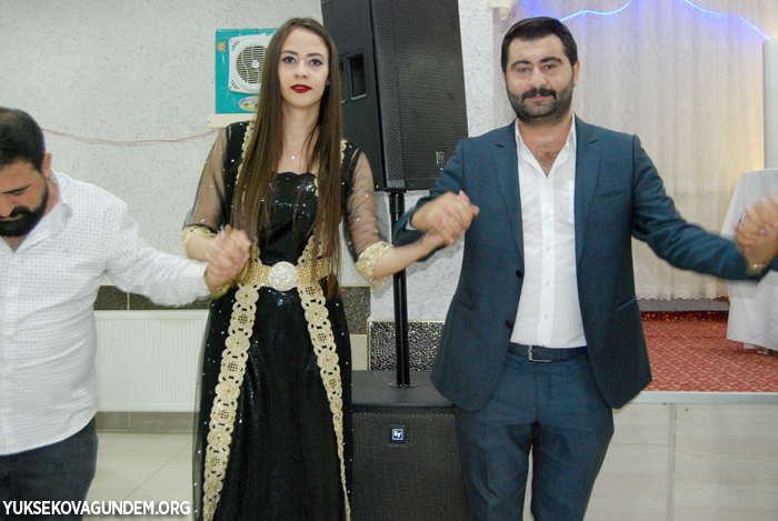 Baygüneş ile Çobanoğlu ailesinin mutlu günü 23