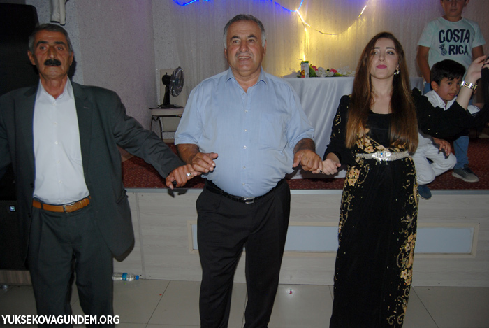 Baygüneş ile Çobanoğlu ailesinin mutlu günü 56