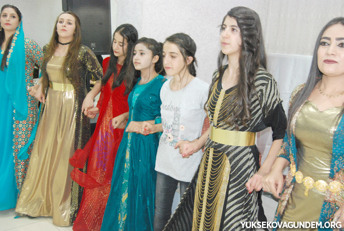 Çiftçi Ailesinin Mutlu Günü 118