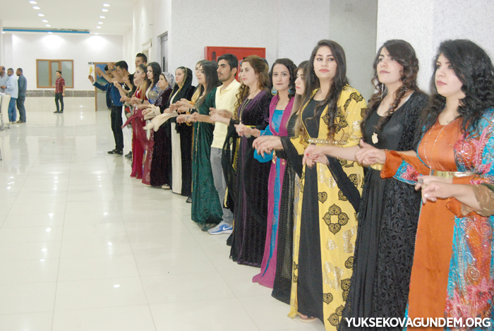 Çiftçi Ailesinin Mutlu Günü 120