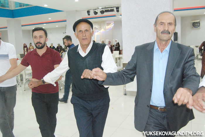 Çiftçi Ailesinin Mutlu Günü 138