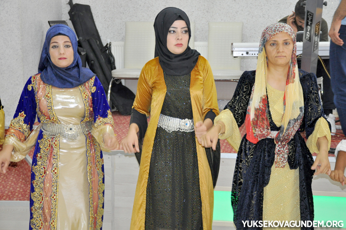 Çiftçi Ailesinin Mutlu Günü 192