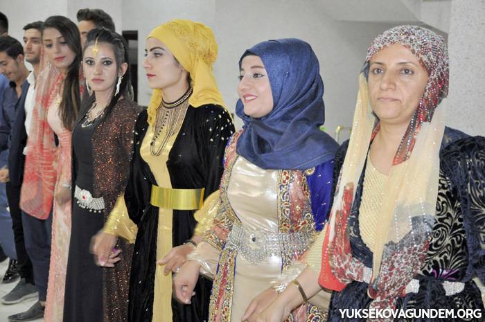 Çiftçi Ailesinin Mutlu Günü 203