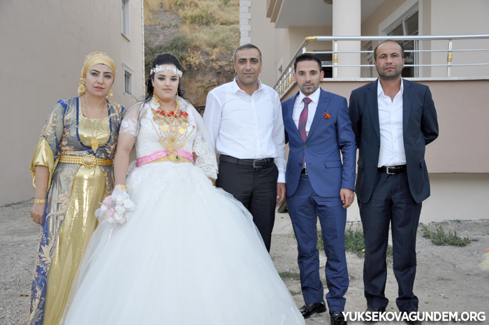 Çiftçi Ailesinin Mutlu Günü 213
