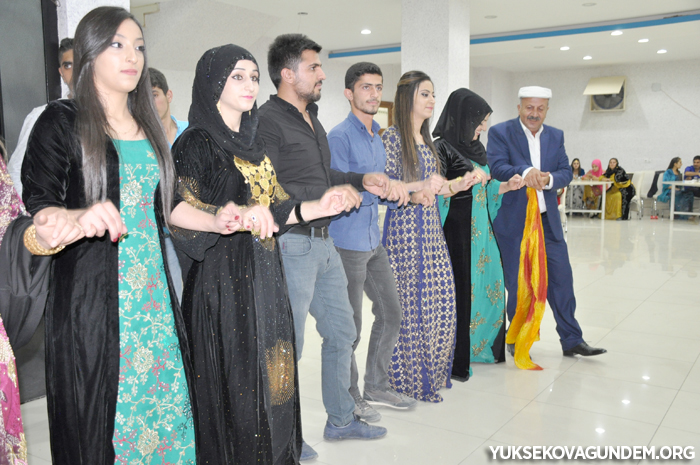 Çiftçi Ailesinin Mutlu Günü 221