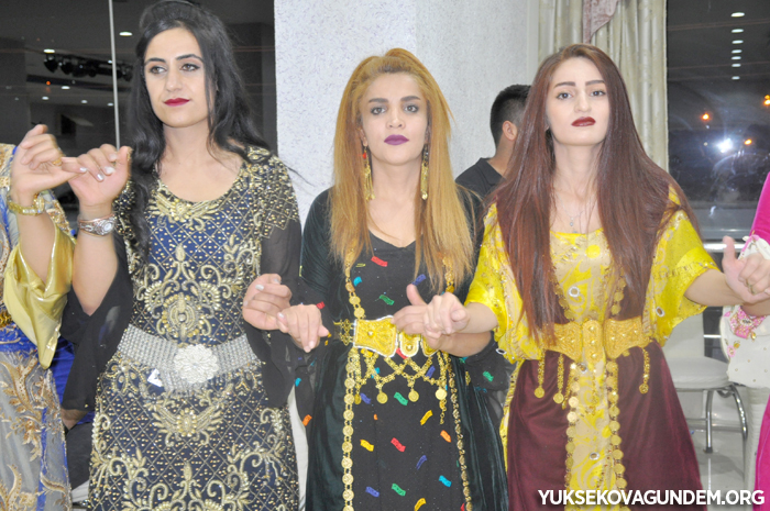 Çiftçi Ailesinin Mutlu Günü 256