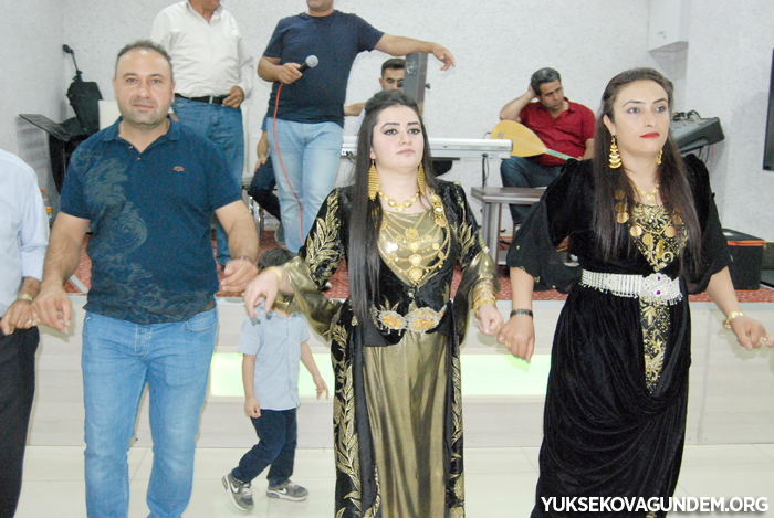 Çiftçi Ailesinin Mutlu Günü 63