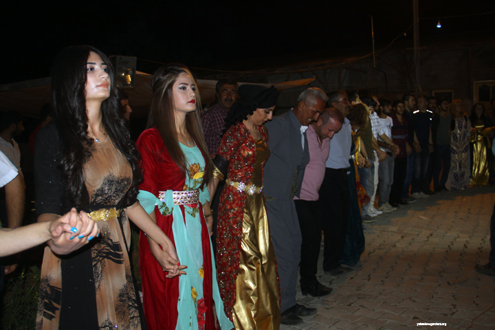 Tekçi Ailesinin mutlu günü 30