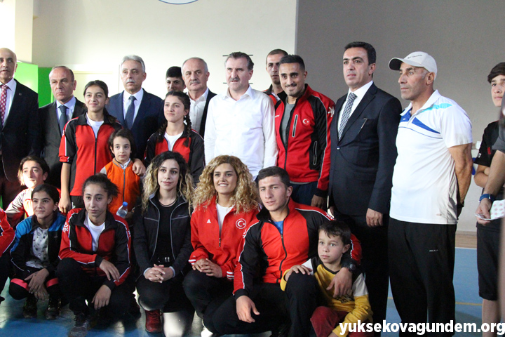 Bakanlar Soylu ve Bak, Yüksekova'da açılış törenine katıldı 10