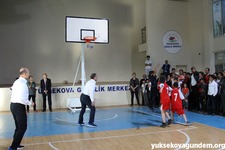 Bakanlar Soylu ve Bak, Yüksekova'da açılış törenine katıldı 8