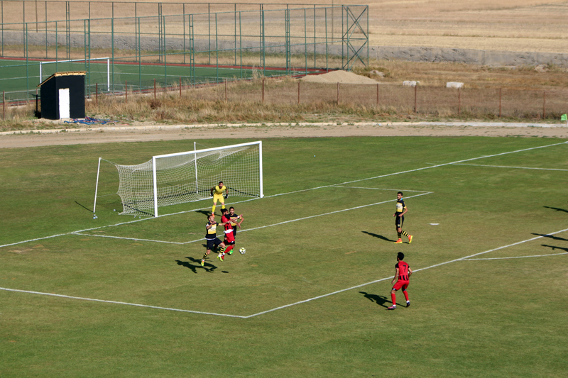 Yüksekova Belediyespor, Muş Spor FC'yi 2-0 Yendi 20