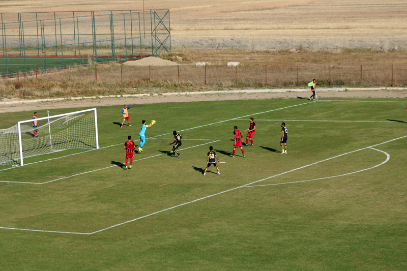 Yüksekova Belediyespor, Muş Spor FC'yi 2-0 Yendi 28