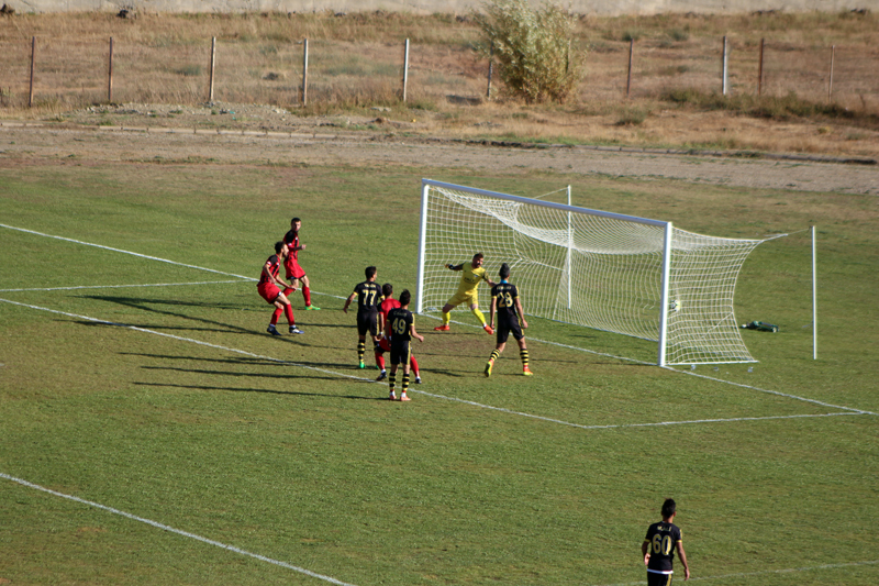Yüksekova Belediyespor, Muş Spor FC'yi 2-0 Yendi 41