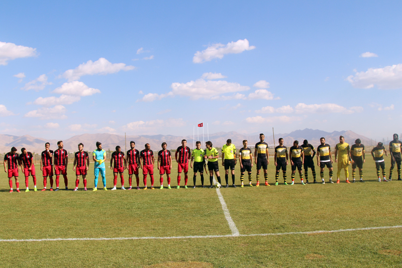 Yüksekova Belediyespor, Muş Spor FC'yi 2-0 Yendi 7