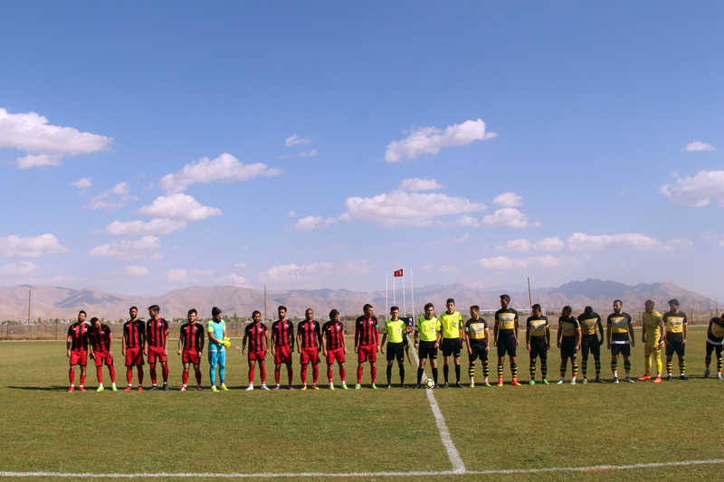 Yüksekova Belediyespor, Muş Spor FC'yi 2-0 Yendi 8