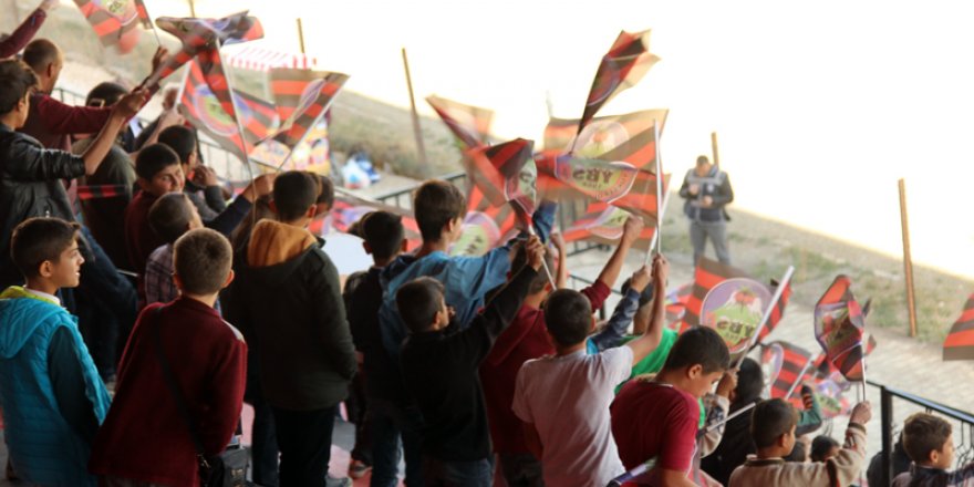 Yüksekova Belediyespor, Muş Spor FC'yi 2-0 Yendi