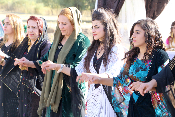 Çirk ailesinin mutlu günü 100