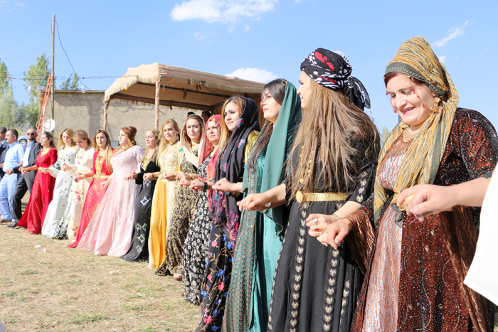 Çirk ailesinin mutlu günü 105