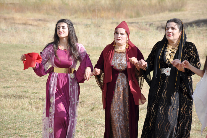 Çirk ailesinin mutlu günü 13