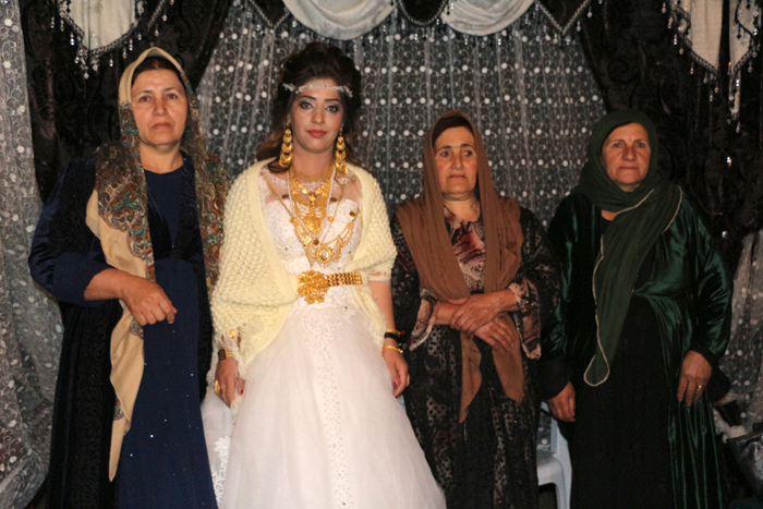 Çirk ailesinin mutlu günü 145