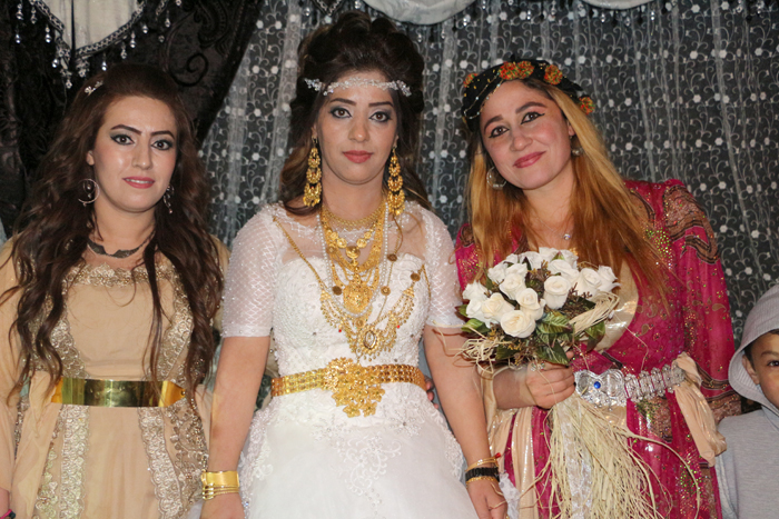 Çirk ailesinin mutlu günü 156