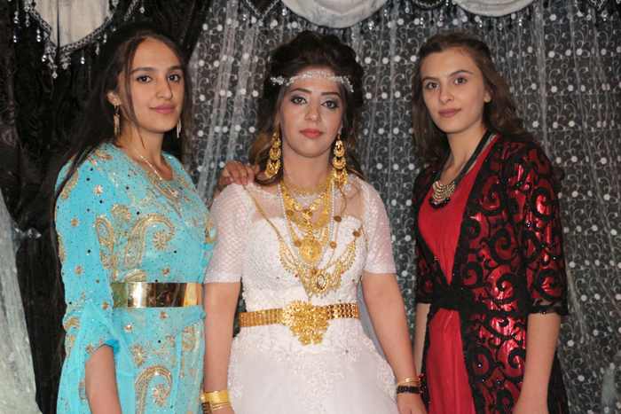 Çirk ailesinin mutlu günü 158