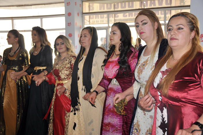 Çirk ailesinin mutlu günü 16