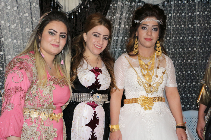 Çirk ailesinin mutlu günü 160