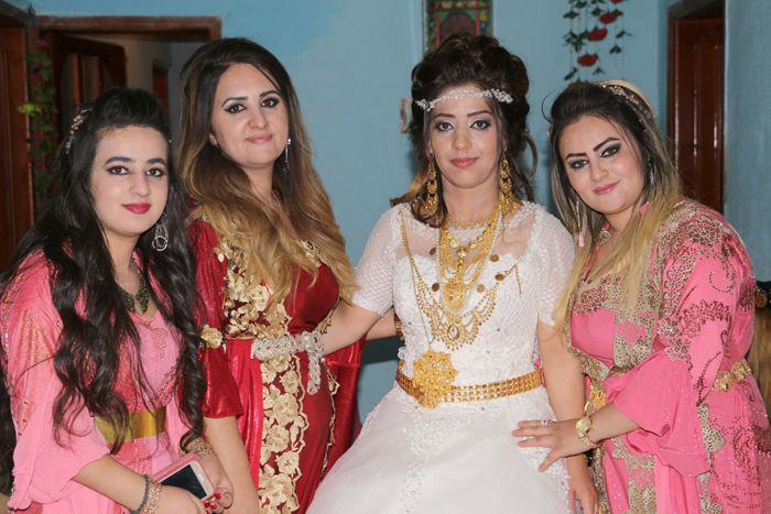 Çirk ailesinin mutlu günü 167