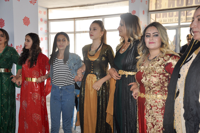 Çirk ailesinin mutlu günü 17