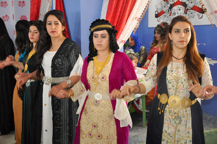 Çirk ailesinin mutlu günü 19
