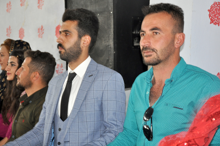 Çirk ailesinin mutlu günü 32