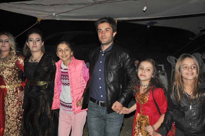 Çirk ailesinin mutlu günü 41