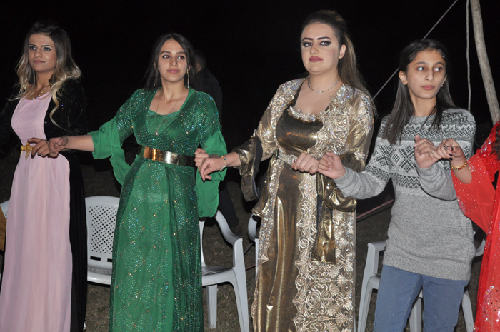 Çirk ailesinin mutlu günü 43