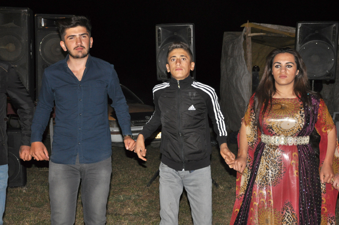 Çirk ailesinin mutlu günü 60