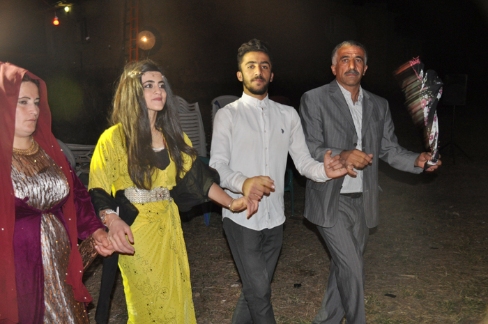 Çirk ailesinin mutlu günü 63