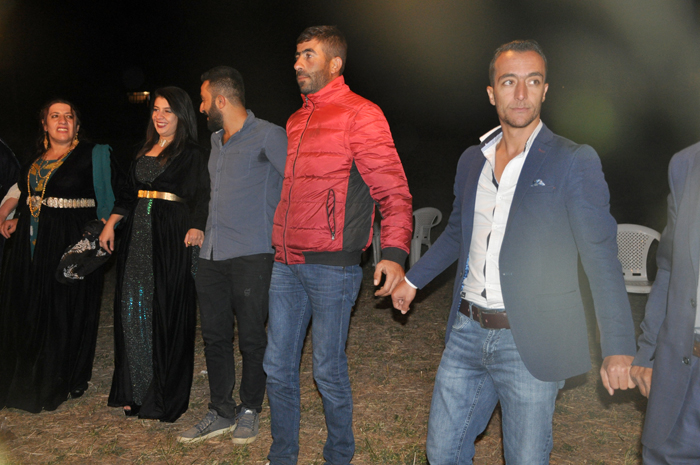 Çirk ailesinin mutlu günü 65