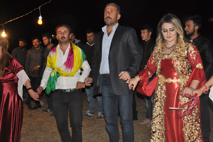 Çirk ailesinin mutlu günü 68