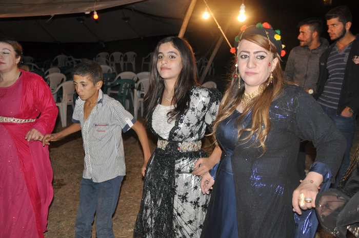 Çirk ailesinin mutlu günü 69