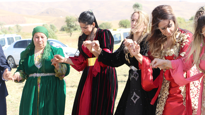 Çirk ailesinin mutlu günü 81