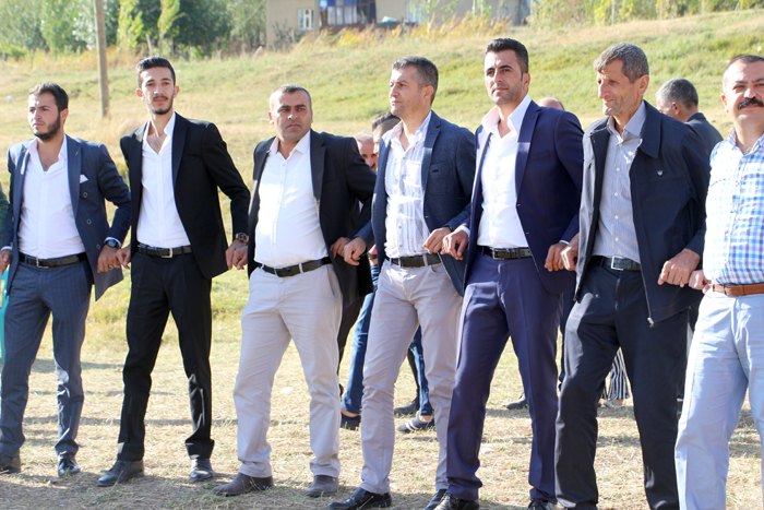 Çirk ailesinin mutlu günü 92