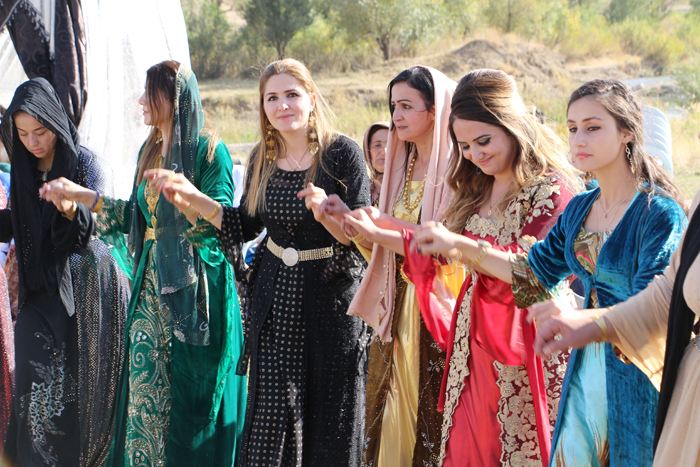 Çirk ailesinin mutlu günü 96